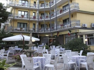 HOTEL LA PINETA